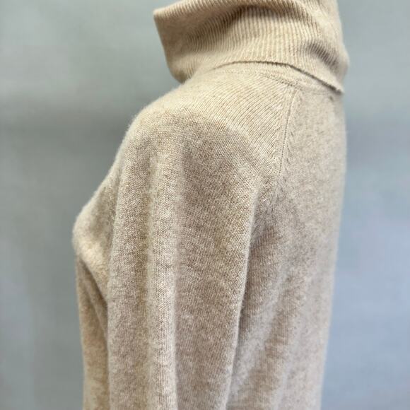 Quince Mongolian Cashmere Turtleneck Sweater Dress in Oatmeal Size Medium - Picture 11 of 15